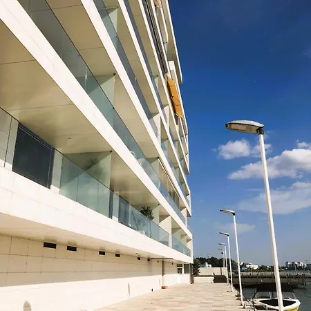 Mamaia's Windows To The Apartment *