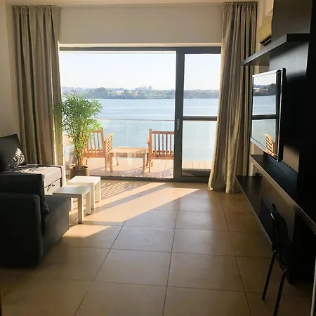 Mamaia's Windows To The Apartment