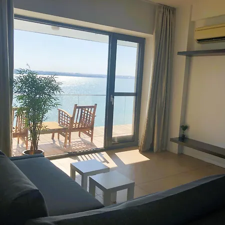 Apartment Mamaia's Windows To The Mamaia